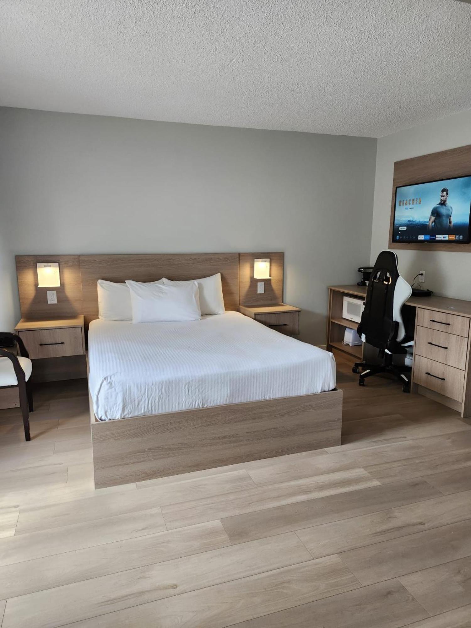 Paradise Motel Sicamous Exterior photo